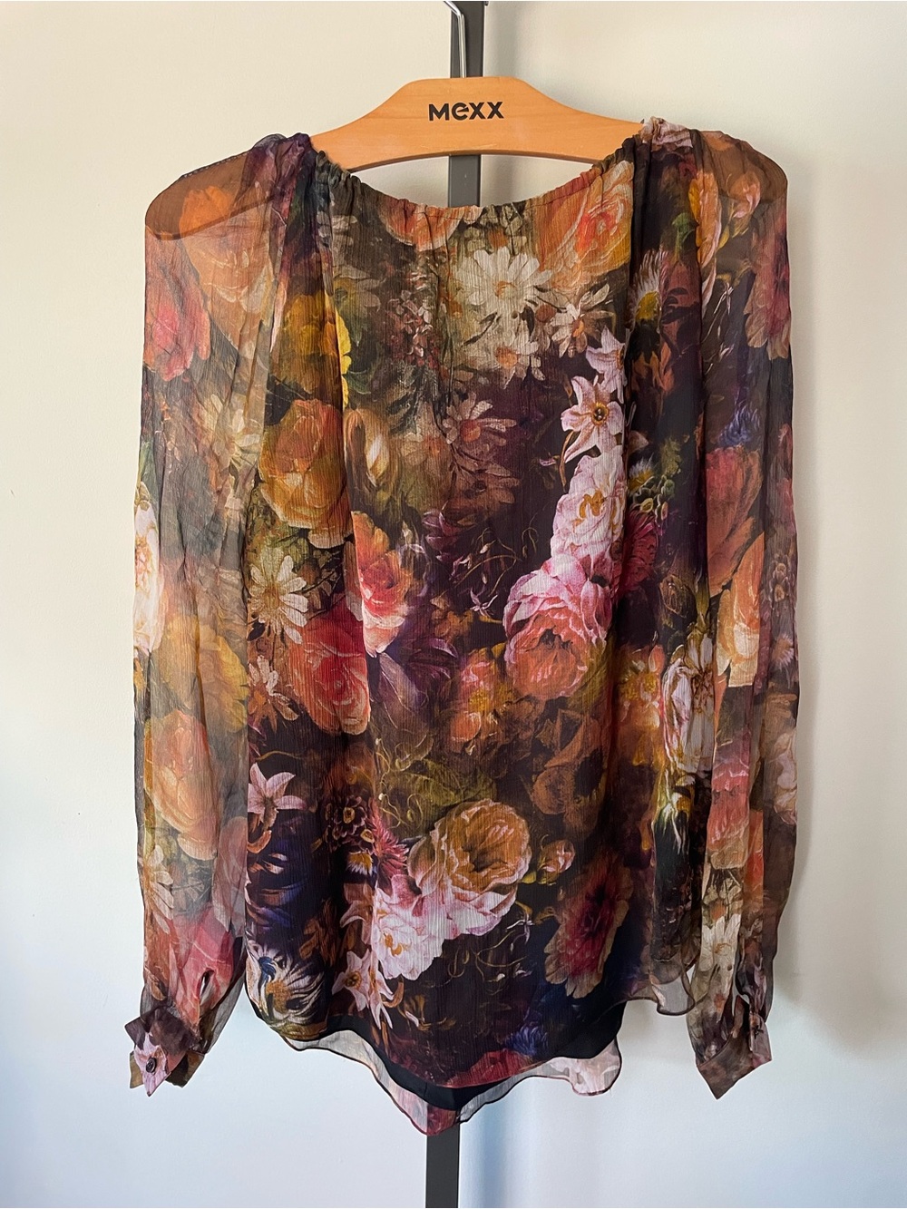 Haute Hippie 100% Silk Boho Peasant Blouse Ruffled Floral Size Large - Picture 2 of 9